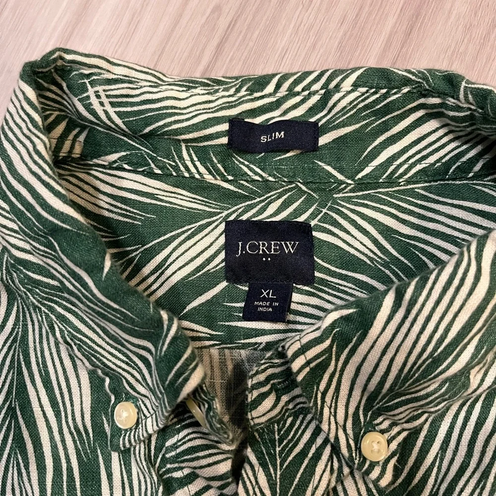 J.crew Green Leaf‎ Print Men's Shirt
